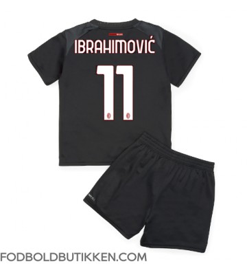 AC Milan Zlatan Ibrahimovic #11 Hjemmebanetrøje Børn 2022-23 Kortærmet (+ Korte bukser)